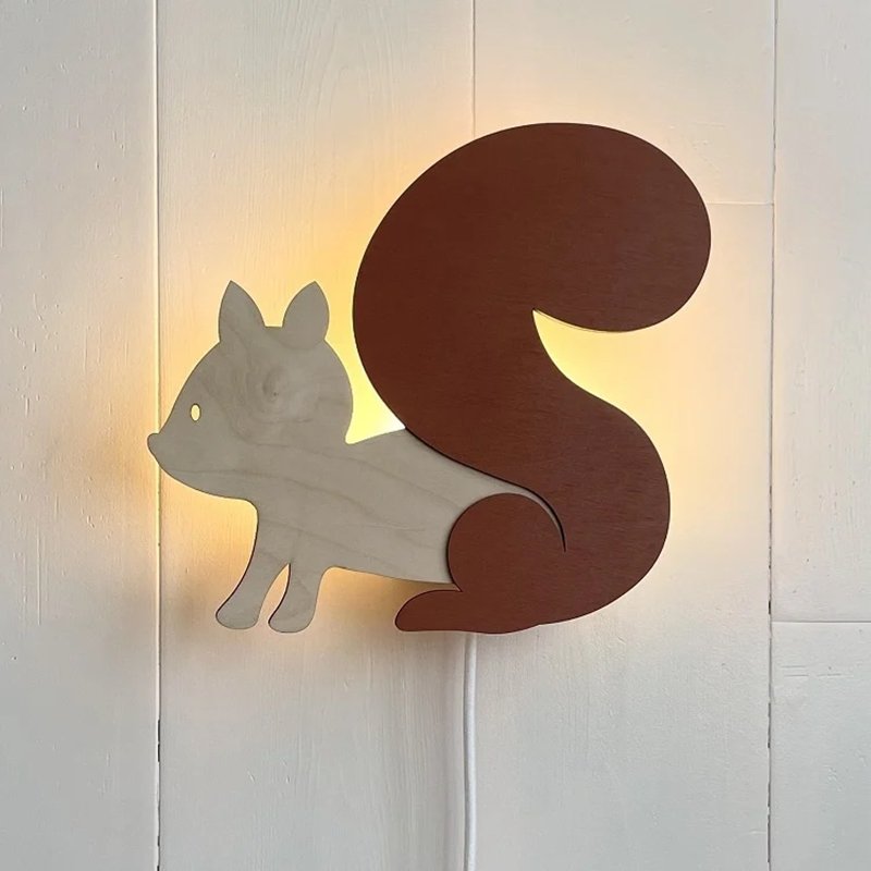 Whimsical Squirrel Wall Lamp – 18LP0008