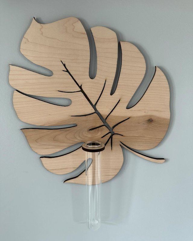 BotaniBloom Wall Vase - 21HD0009